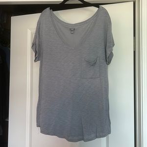 Grey Aerie V-Neck Shirt, size L